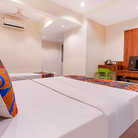 ホテル Fabexpress Utsav Residency - Nr Panvel Jāmb エクステリア 写真