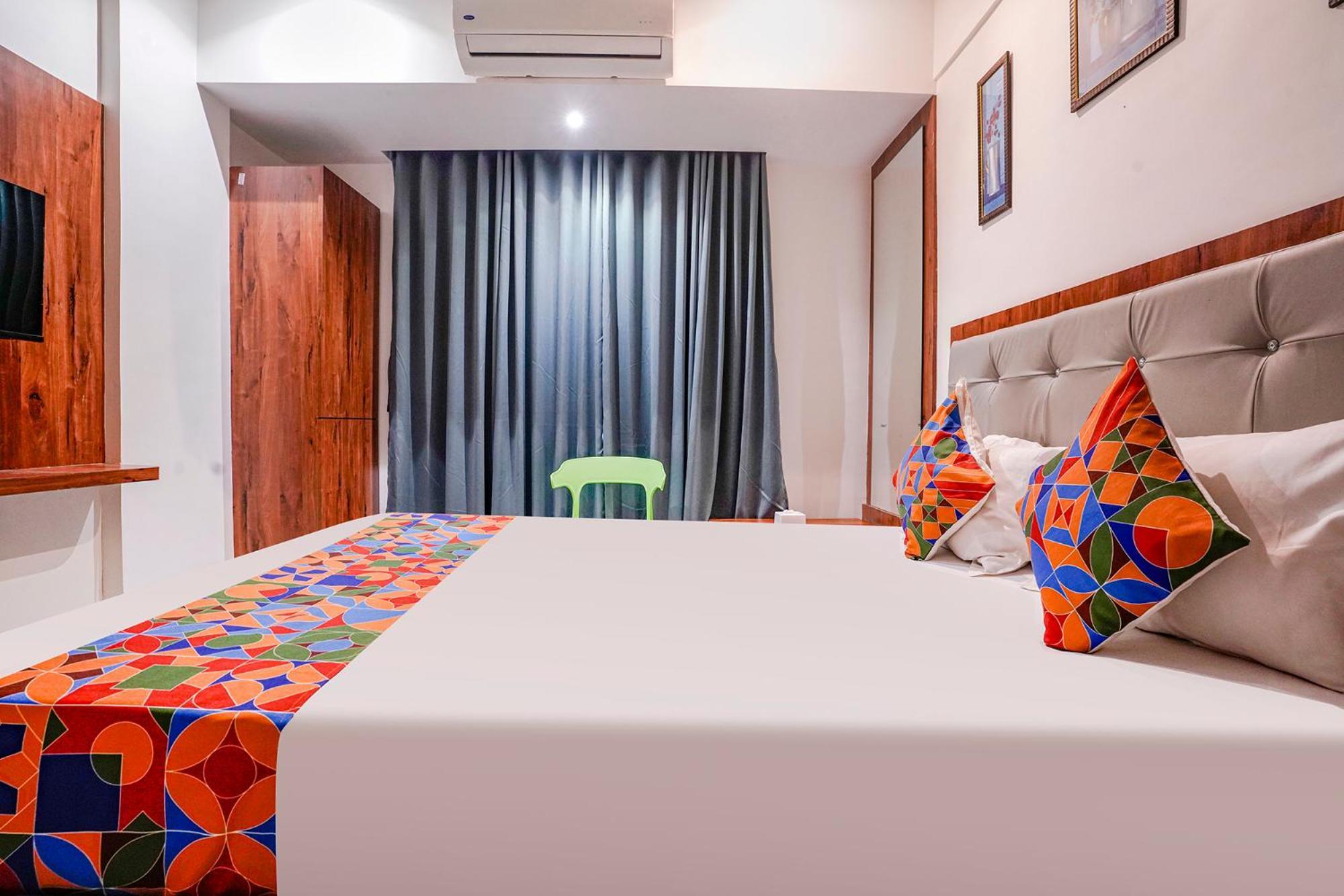 ホテル Fabexpress Utsav Residency - Nr Panvel Jāmb エクステリア 写真